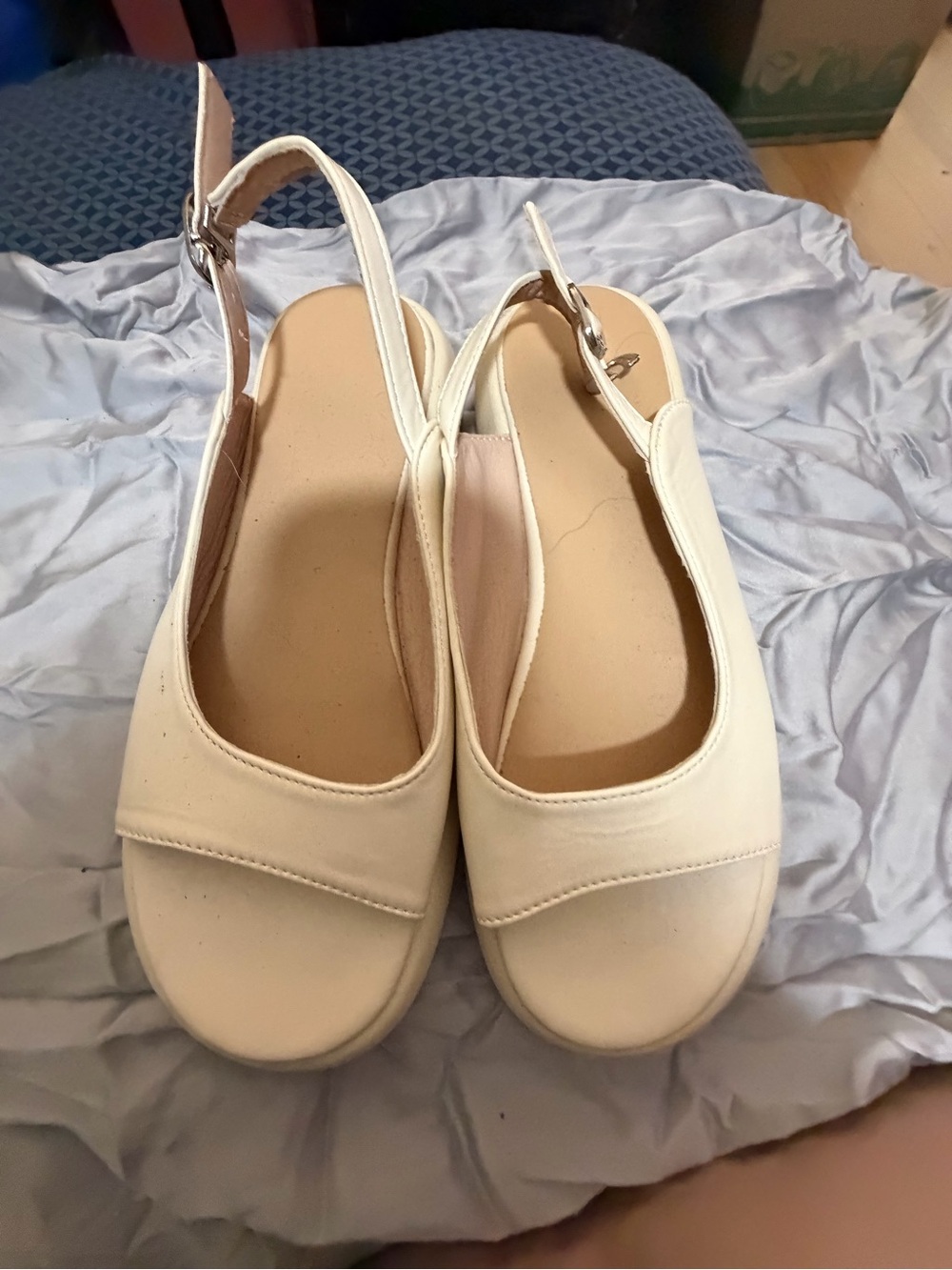 Women’s Ivory Slingback Open Toe Sandals EU 39. Us 8-8.5